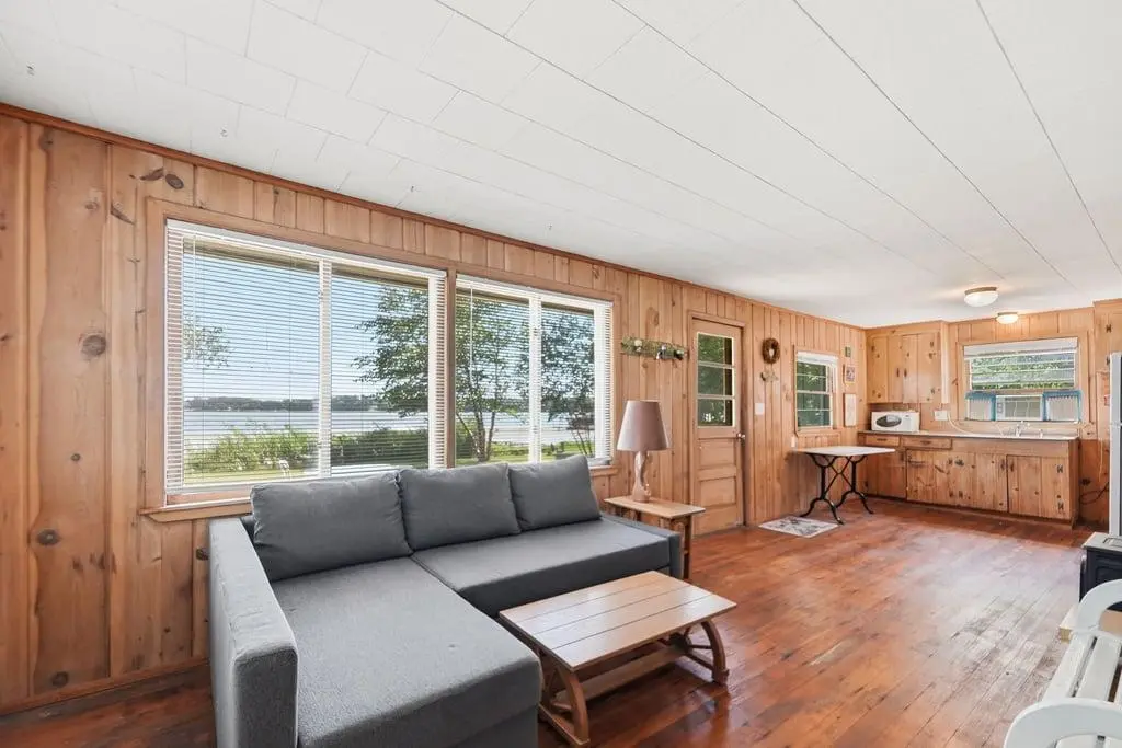 7224 Green Lake Shore DR NW, Princeton, MN 55371