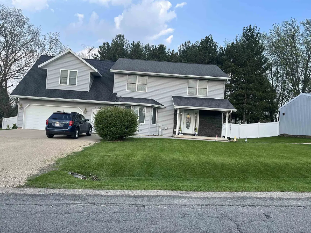 558 CENTER ST, Berlin, WI 54923