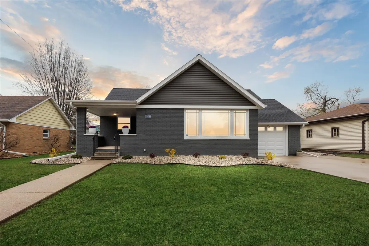 1361 BIEMERET ST, Green Bay, WI 54304-3153
