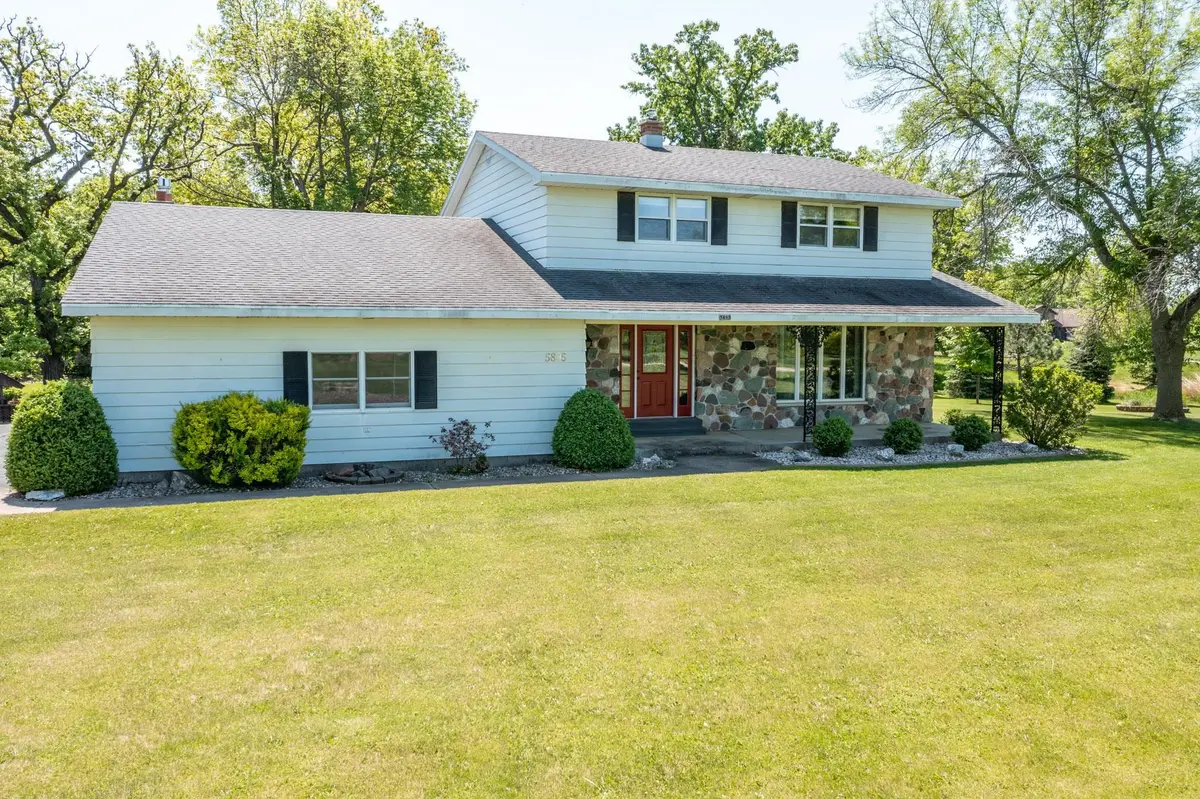5895 HELM RD, Winneconne, WI 54986