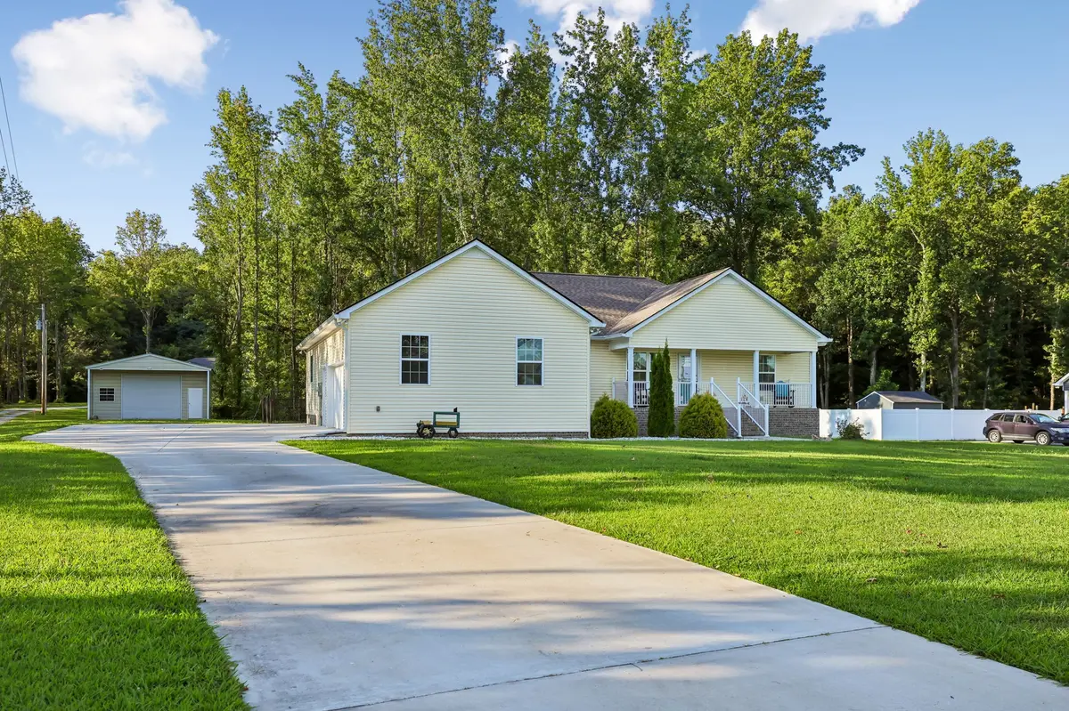 7485 McMinnville Hwy, Morrison, TN 37357