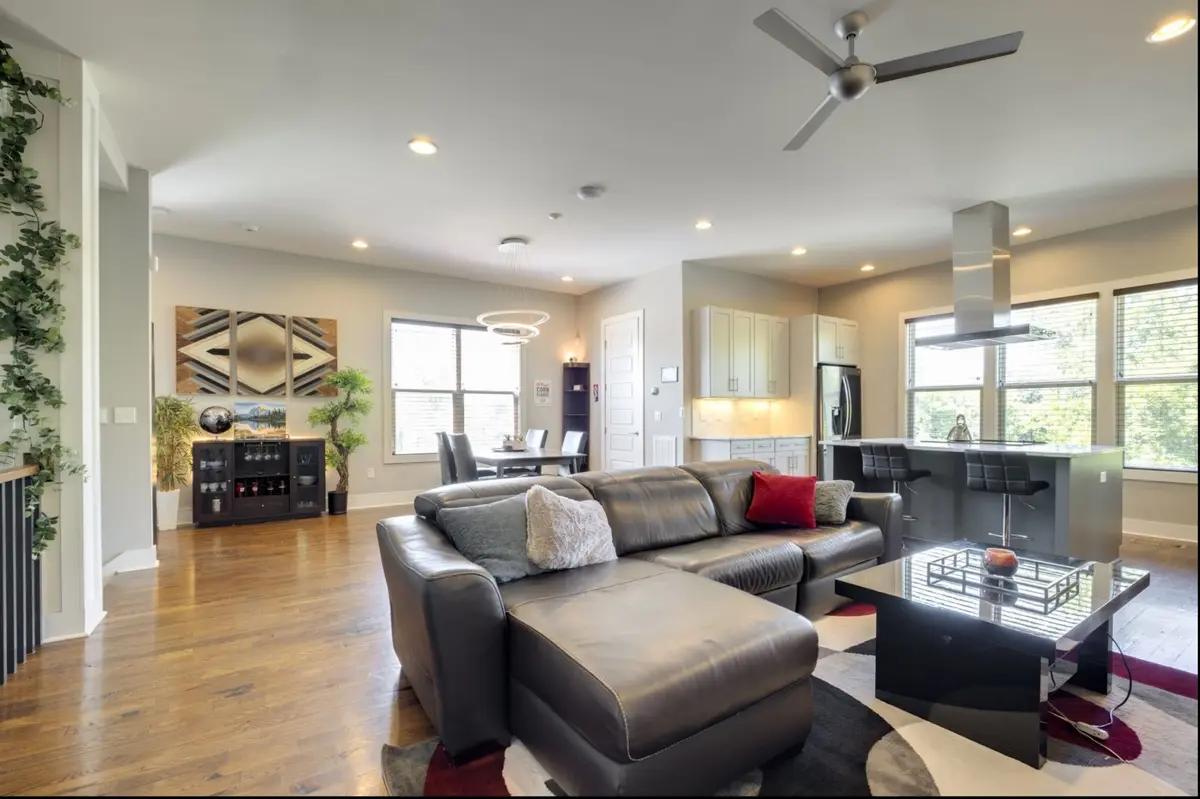 808 S 12th St, Nashville, TN 37206