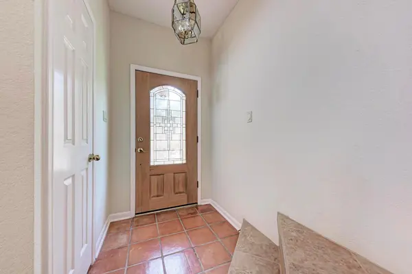 583 Rupen DR, Lakeway, TX 78734
