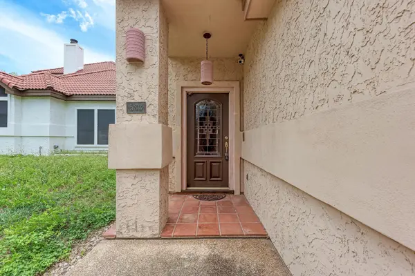 583 Rupen DR, Lakeway, TX 78734