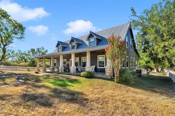 211 Riverside DR W, Llano, TX 78643