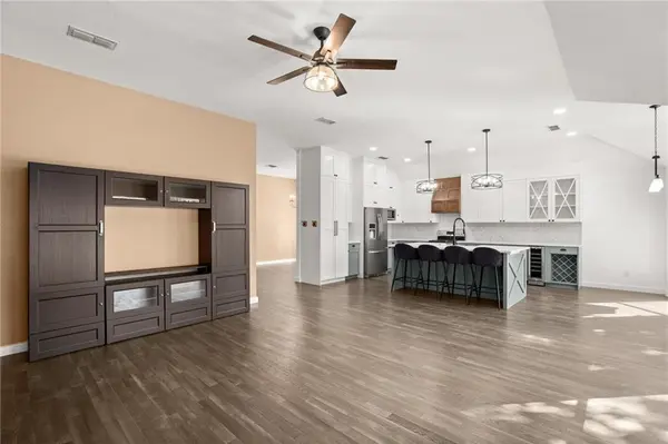 316 Poppy CV, Buda, TX 78610