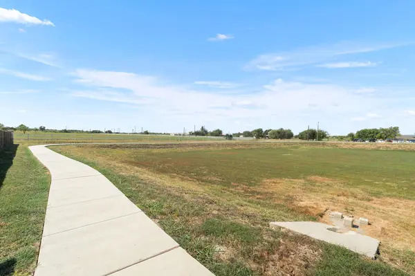424 Marty Allen LOOP, Jarrell, TX 76537