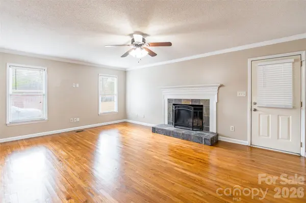 8230 Quail Hollow DR, Harrisburg, NC 28075
