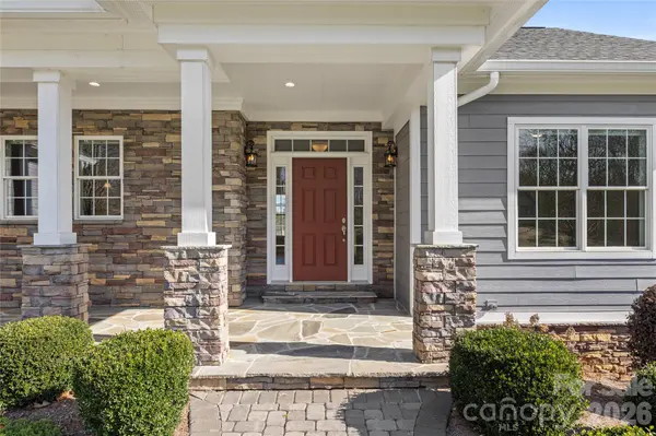 490 Mapleton LN, Columbus, NC 28722