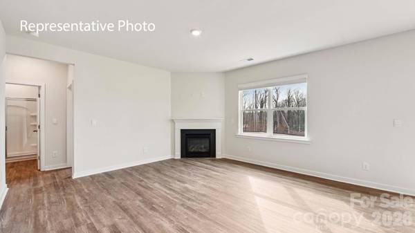 5616 Pamplona WAY, Charlotte, NC 28214