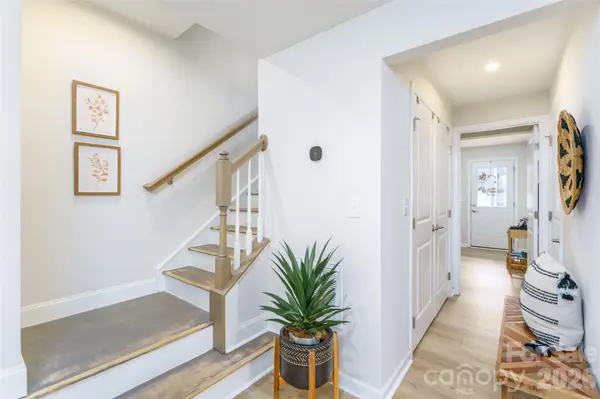 2102 Trout Lily LN, Matthews, NC 28104