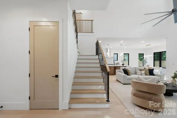 1427 N Sharon Amity RD, Charlotte, NC 28211