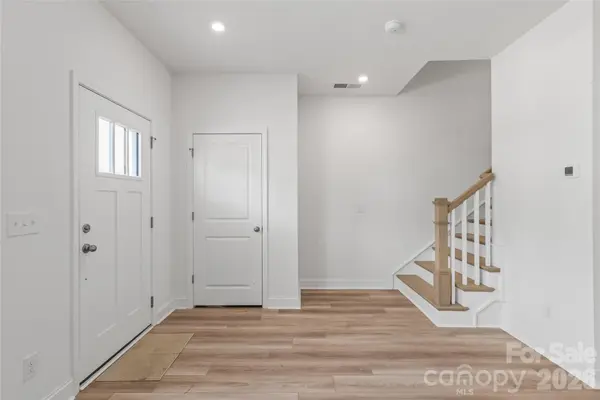 15309 Ballancroft Pkwy, Charlotte, NC 28277