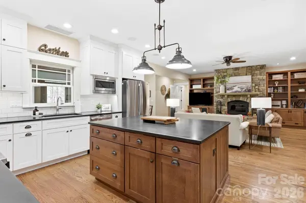 31 Ashbrook MDWS, Fletcher, NC 28732