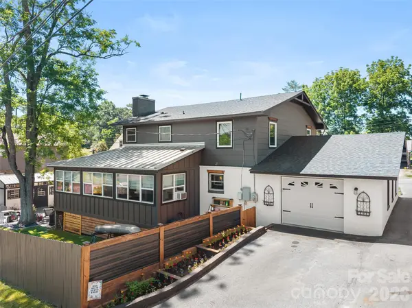 154 White Oak LN, Brevard, NC 28712