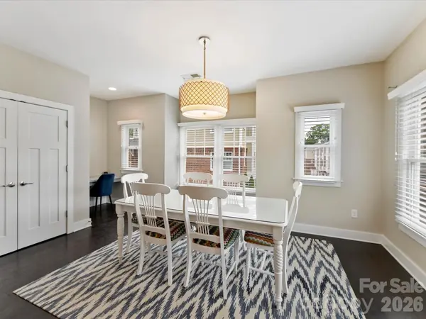 131 Grandin RD, Charlotte, NC 28208