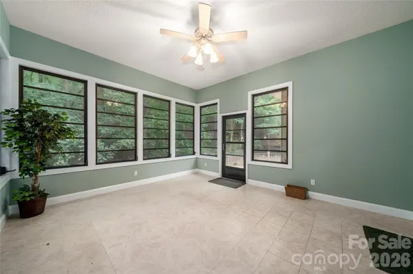 136 Rumbling Bald RD, Lake Lure, NC 28746