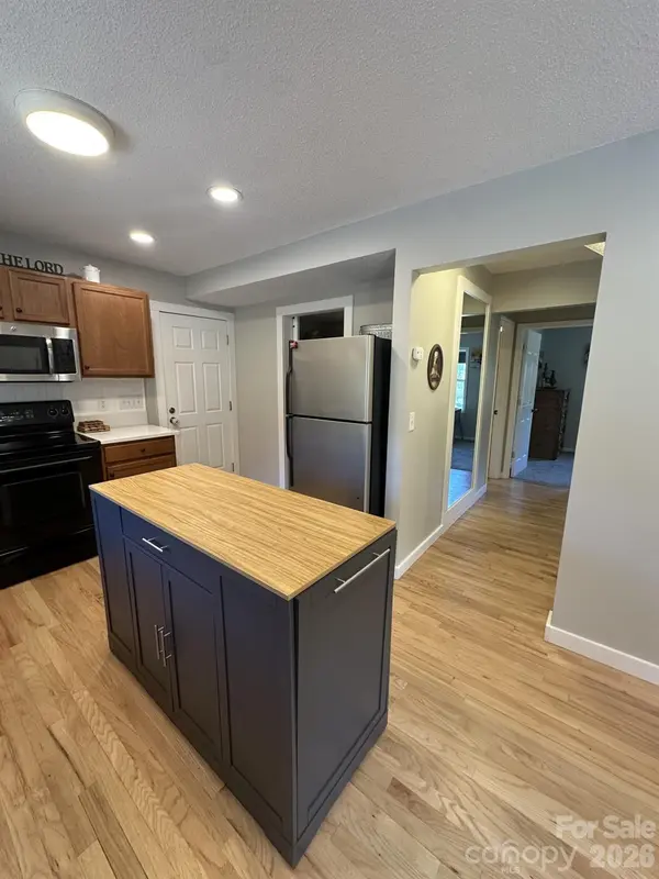724 Johnson Farm RD, Hiddenite, NC 28636