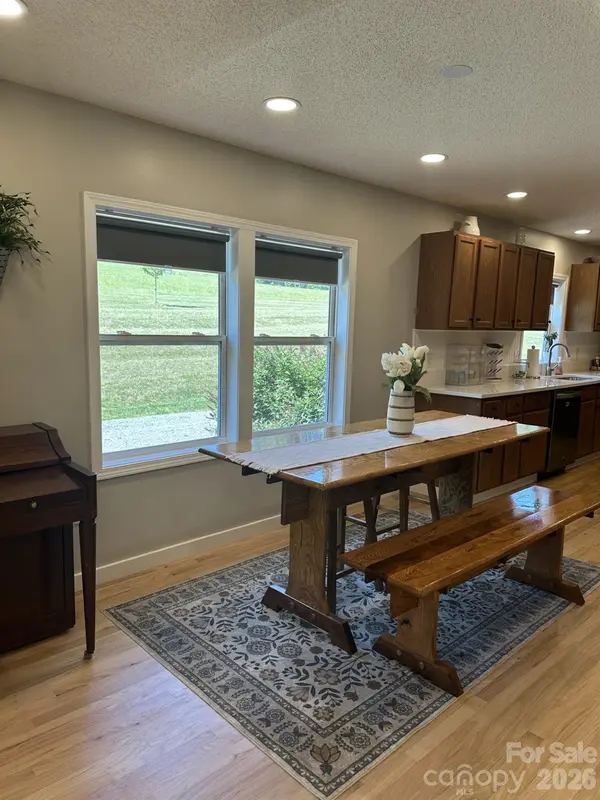 724 Johnson Farm RD, Hiddenite, NC 28636