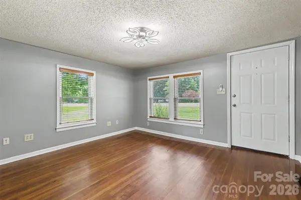 5196 Green RD, Stanley, NC 28164