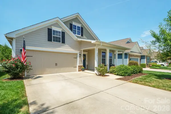 261 Robinwood LN, Clover, SC 29710