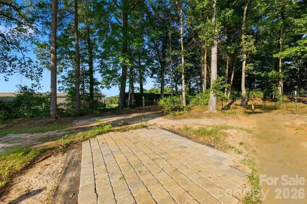 947 Jay Burke RD, Taylorsville, NC 28681