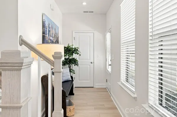 6007 Mariemont CIR, Charlotte, NC 28226