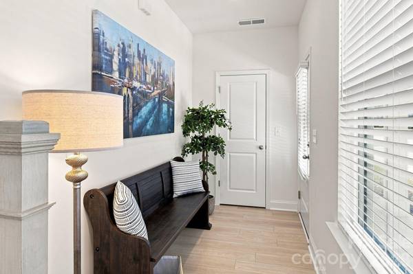 6007 Mariemont CIR, Charlotte, NC 28226