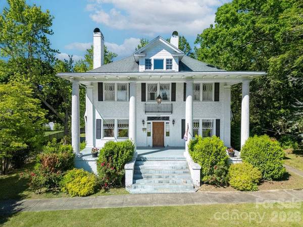 208 Probart ST, Brevard, NC 28712