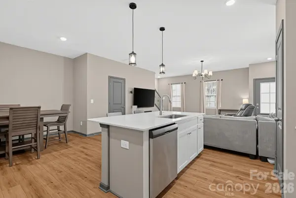 9830 Old Garden CIR, Gastonia, NC 28056