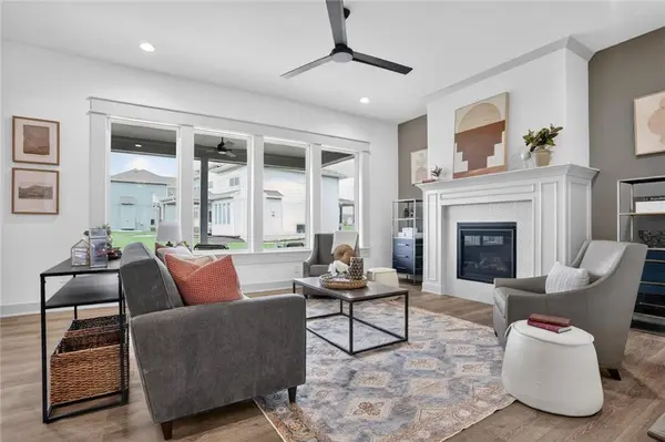 17252 W 169th TER, Olathe, KS 66062