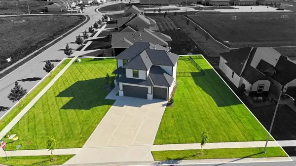 21103 W 186th TER, Spring Hill, KS 66083