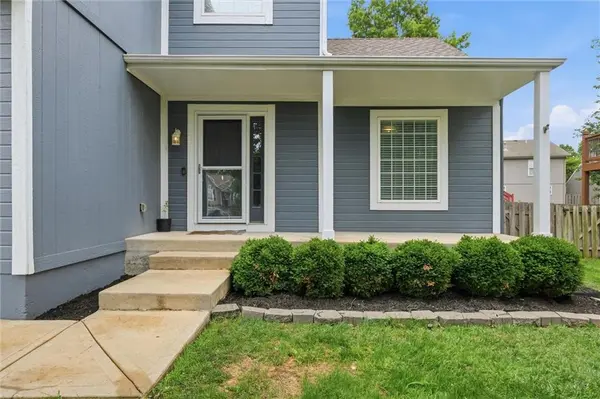 1044 N Troost AVE, Olathe, KS 66061