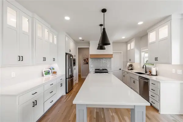 2310 SW Serena PL, Lee's Summit, MO 64082