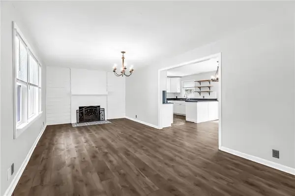 8849 N Locust ST, Kansas City, MO 64155