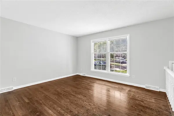 1908 SW 2nd ST, Lee's Summit, MO 64081