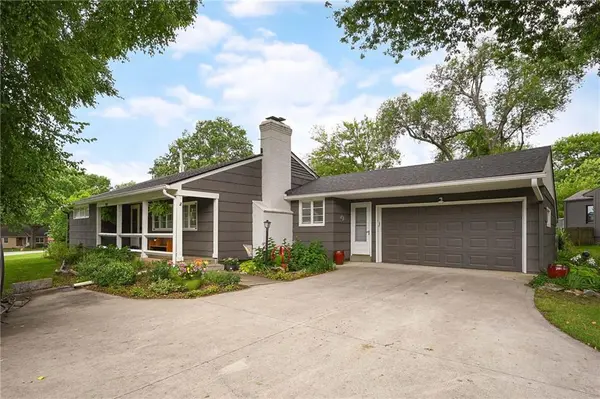 500 SW 4th ST, Lee's Summit, MO 64063