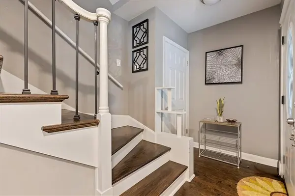 4214 E 68th ST, Kansas City, MO 64132