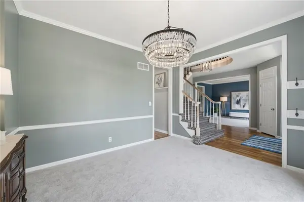 5404 Meadow Lake N/A, Parkville, MO 64152