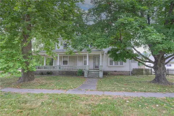 301 W Pine ST, Columbus, KS 66725