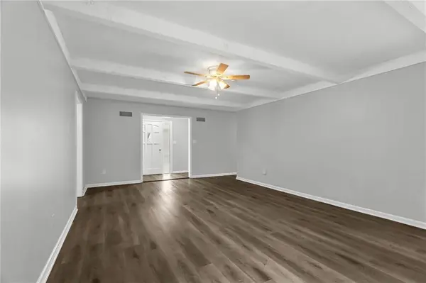 611 SW Murray RD, Lee's Summit, MO 64081