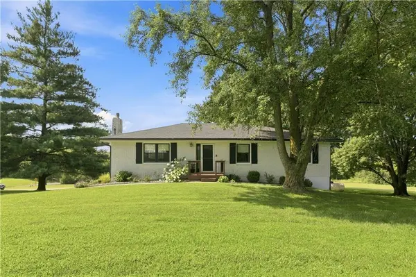 18043 150th ST, Basehor, KS 66007