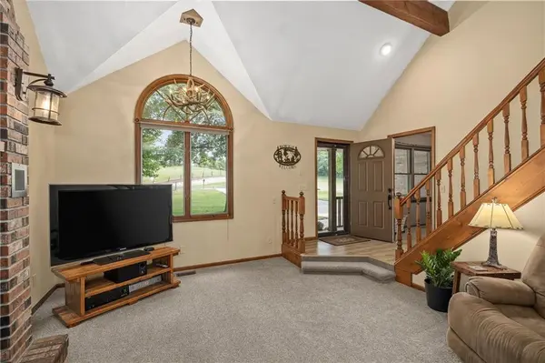 4 Lakes DR, Agency, MO 64401