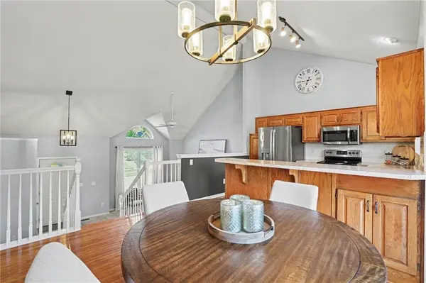 18800 W 164th ST, Olathe, KS 66062
