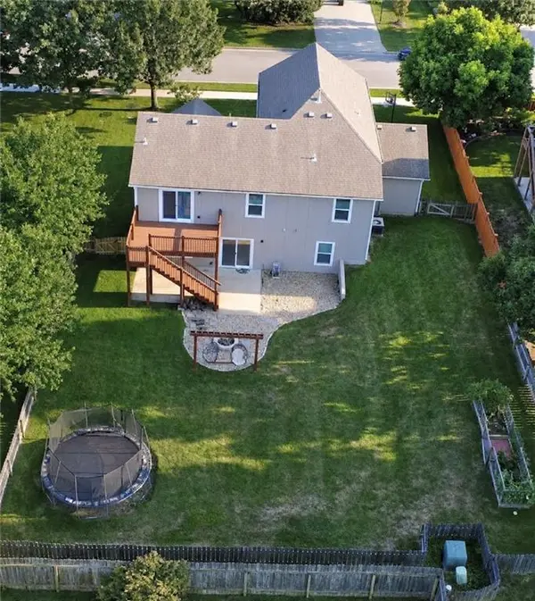 3214 Nottingham CT, Lawrence, KS 66049