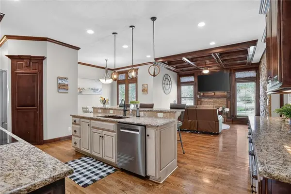 16805 Bluejacket ST, Overland Park, KS 66221