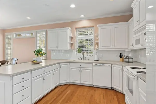 4109 Hidden Valley DR, St Joseph, MO 64506