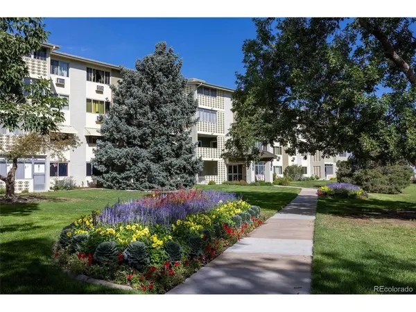 595 S Alton #11C, Denver, CO 80247