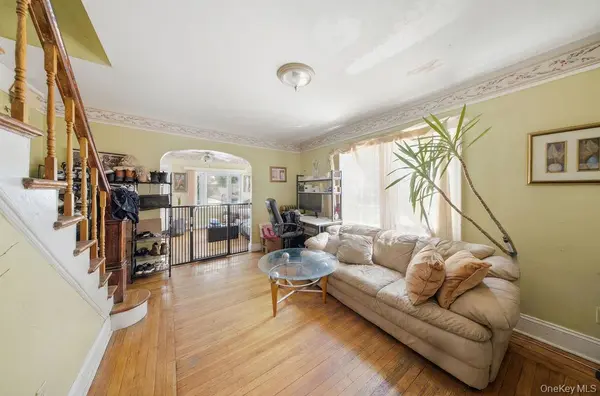 137-48 171st ST, Jamaica, NY 11434