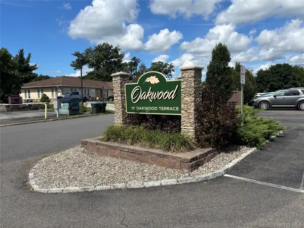 10 Oakwood Terrace #37, New Windsor, NY 12553